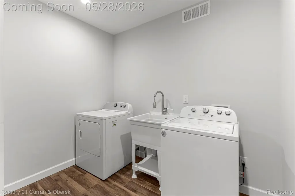 135 Draper Avenue Waterford Charter Township MI 48328