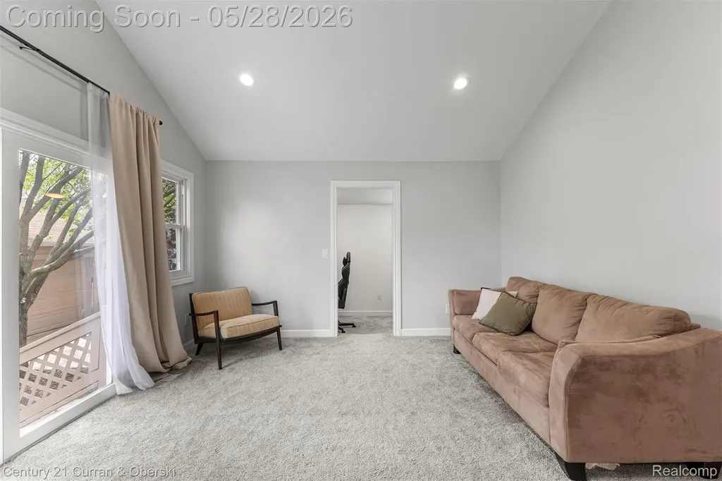135 Draper Avenue Waterford Charter Township MI 48328