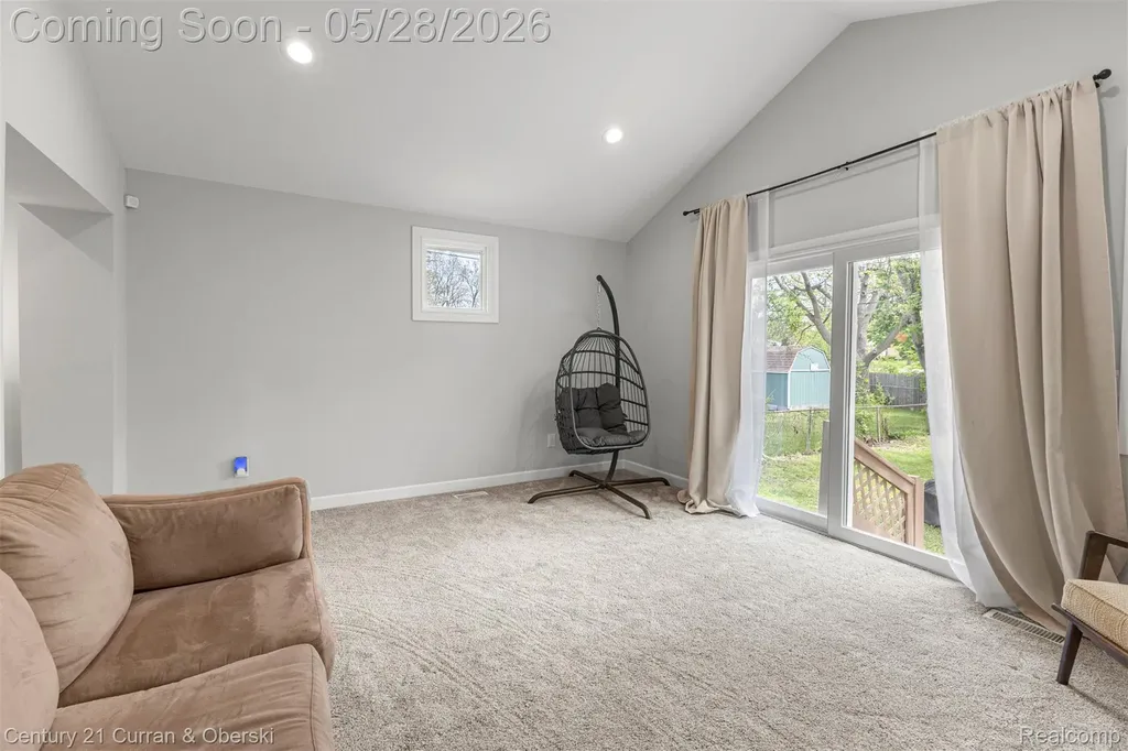 135 Draper Avenue Waterford Charter Township MI 48328