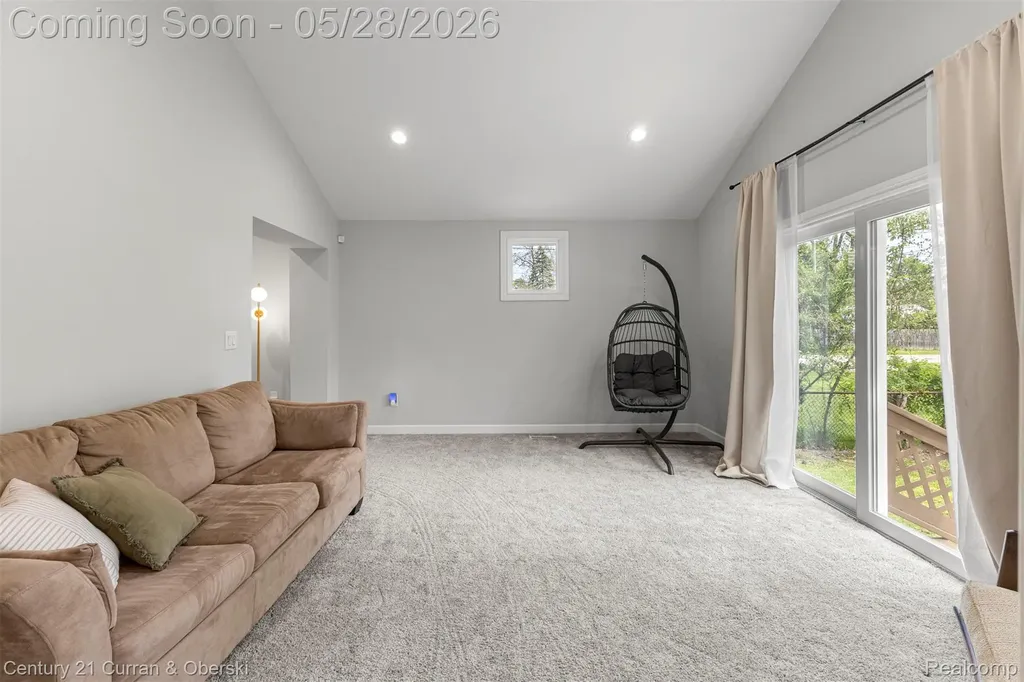 135 Draper Avenue Waterford Charter Township MI 48328