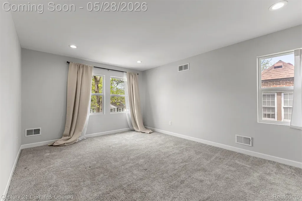 135 Draper Avenue Waterford Charter Township MI 48328