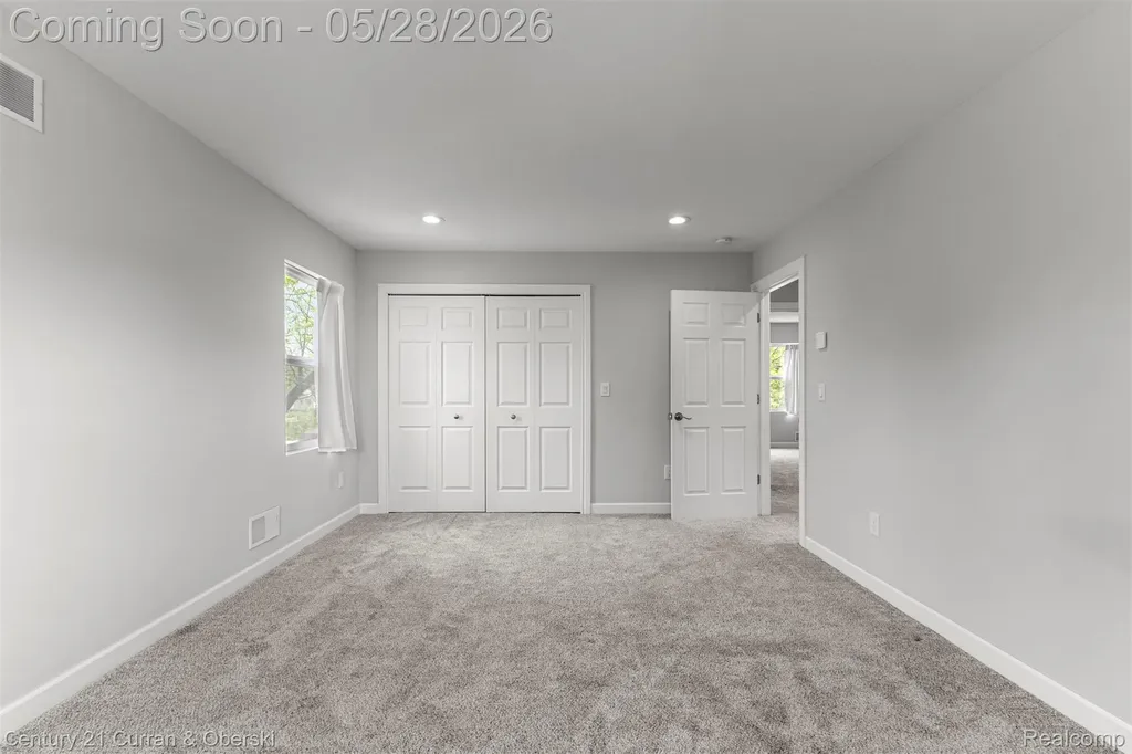 135 Draper Avenue Waterford Charter Township MI 48328