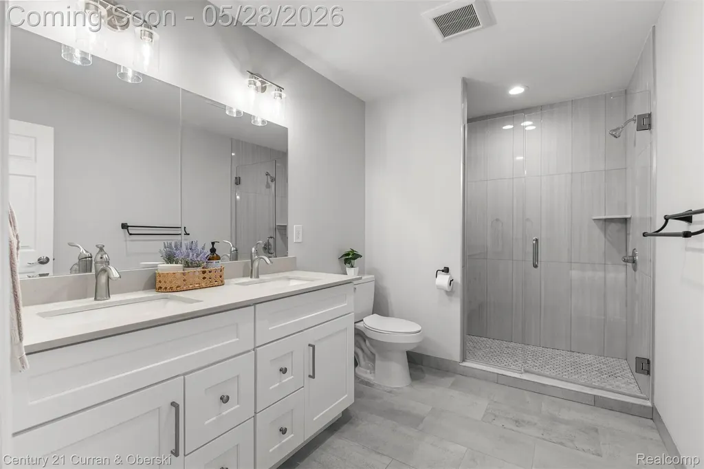 135 Draper Avenue Waterford Charter Township MI 48328