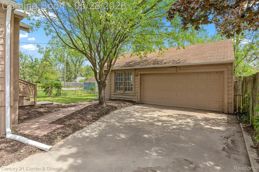 135 Draper Avenue Waterford Charter Township MI 48328