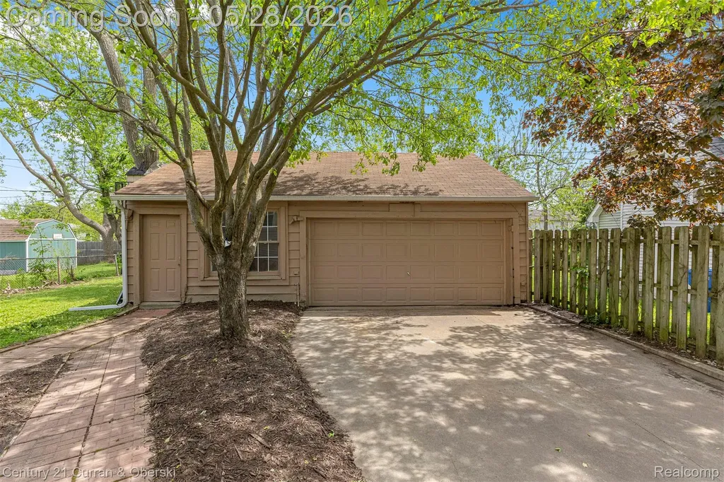 135 Draper Avenue Waterford Charter Township MI 48328