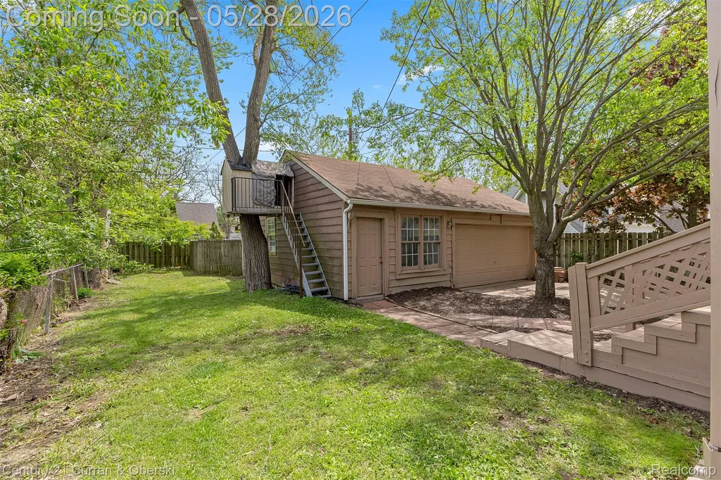 135 Draper Avenue Waterford Charter Township MI 48328