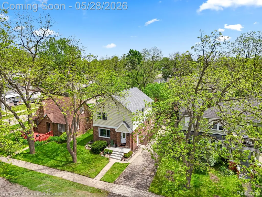 135 Draper Avenue Waterford Charter Township MI 48328