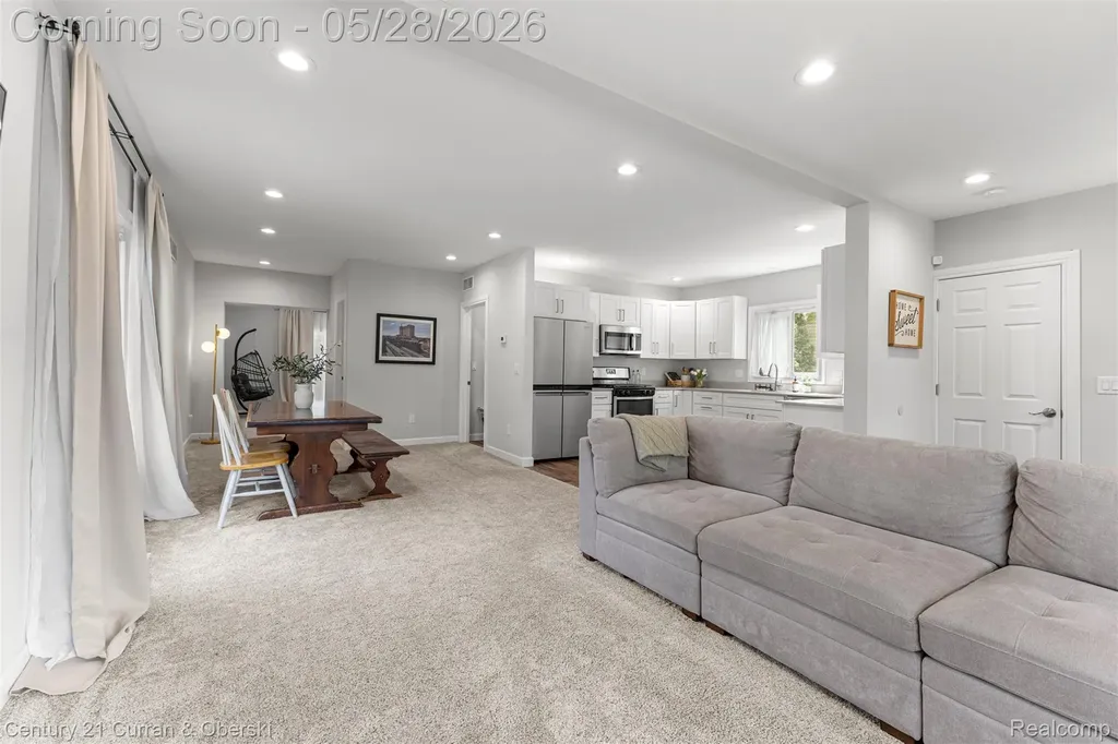 135 Draper Avenue Waterford Charter Township MI 48328
