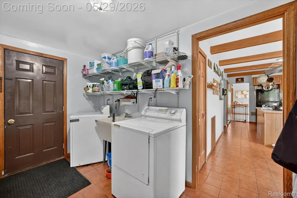 2533 W Sigler Road Ash Township MI 48117