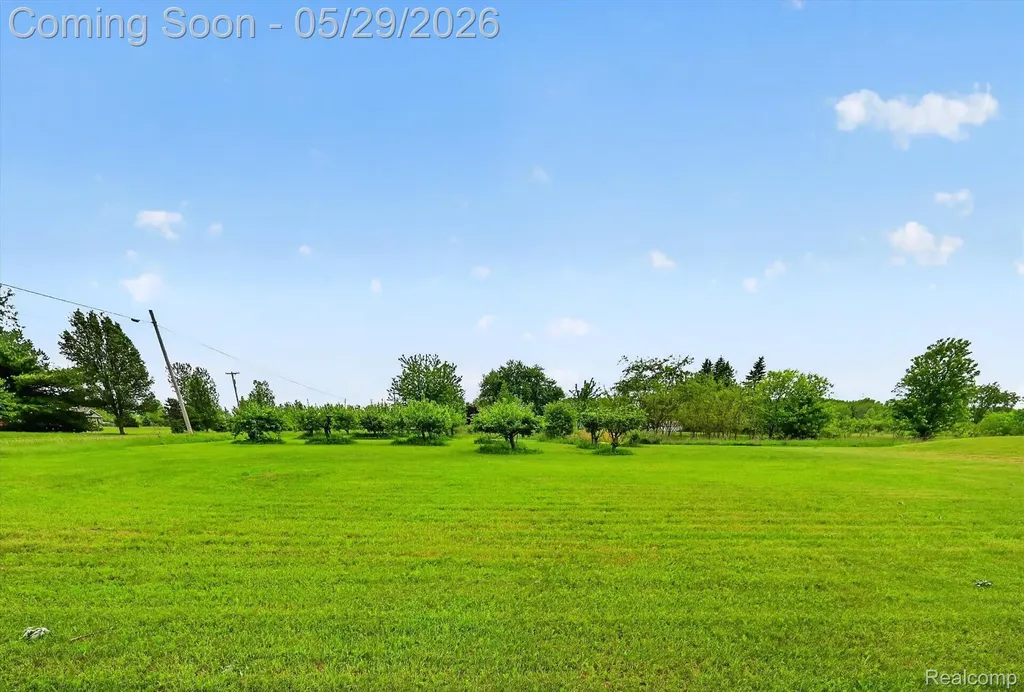 2533 W Sigler Road Ash Township MI 48117