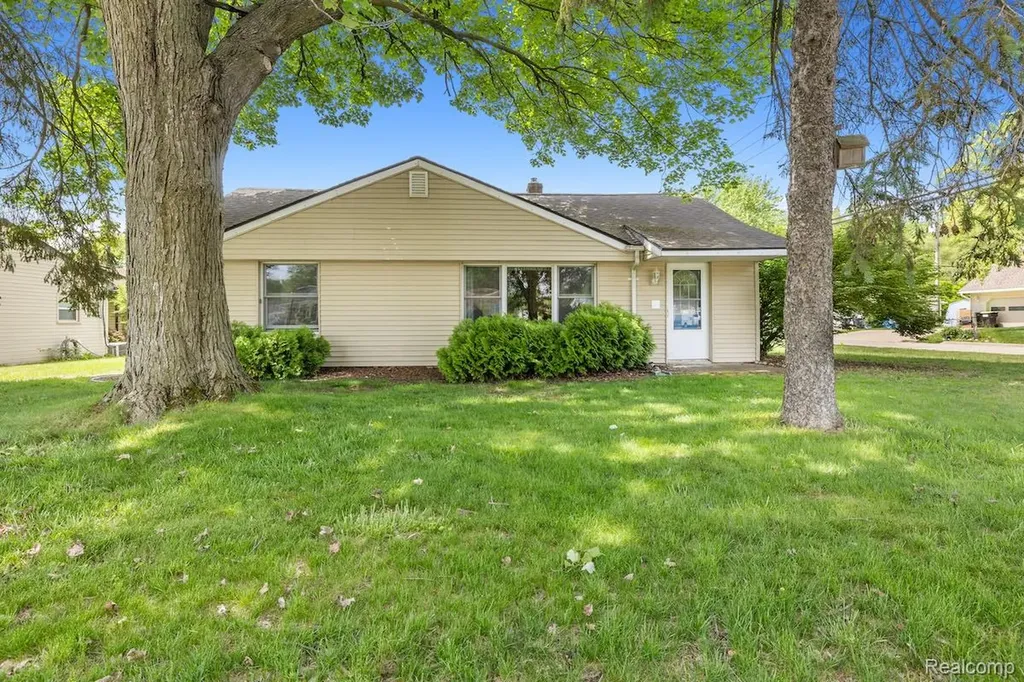 5402 Leland Street Brighton Township MI 48116