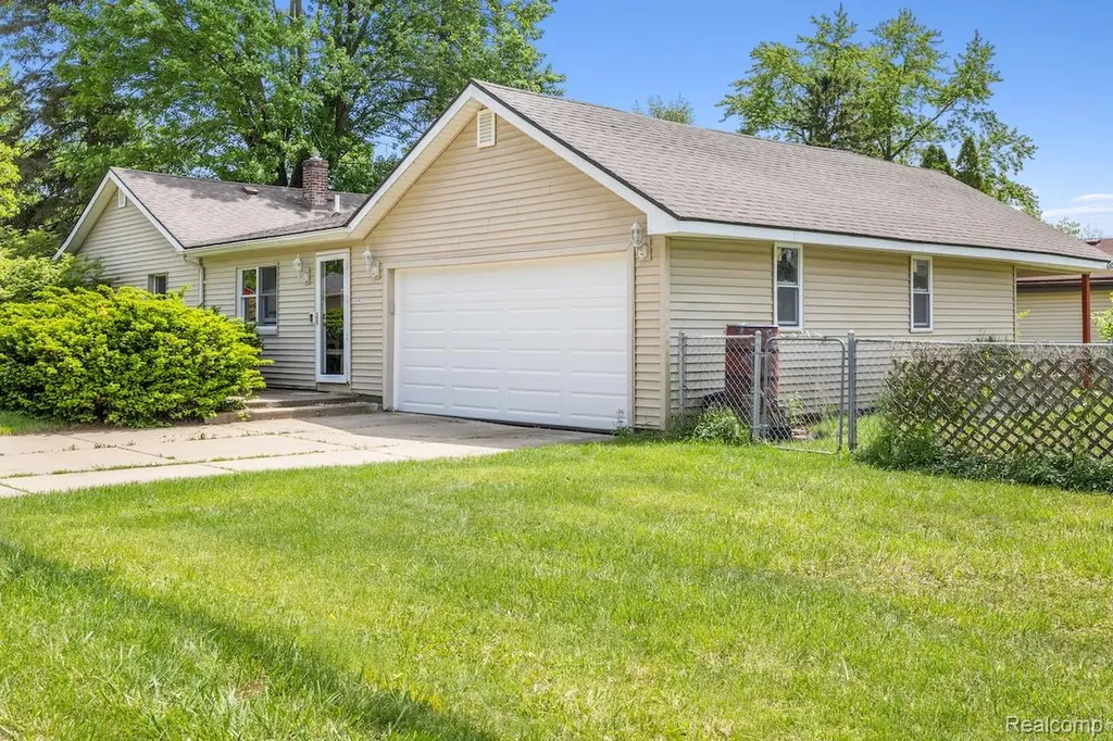 5402 Leland Street Brighton Township MI 48116