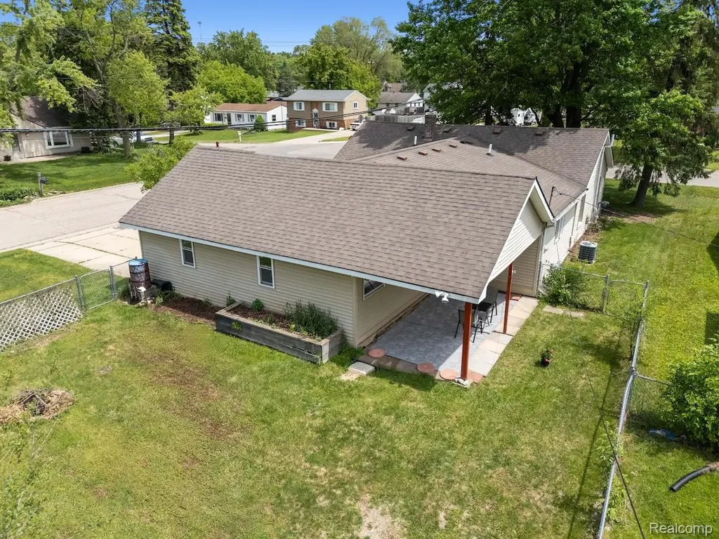 5402 Leland Street Brighton Township MI 48116