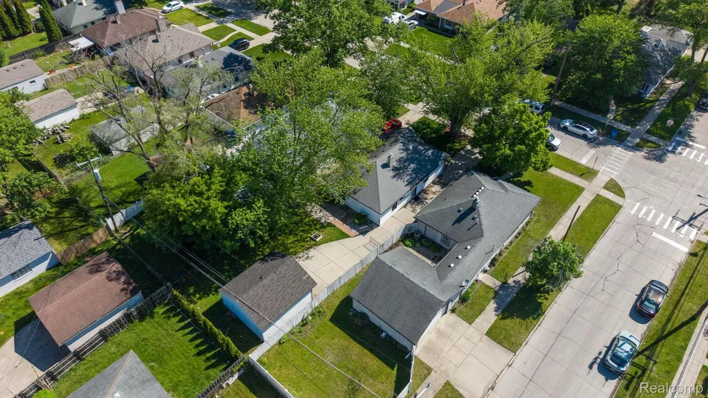 7411 N Vernon Street Dearborn Heights City MI 48127