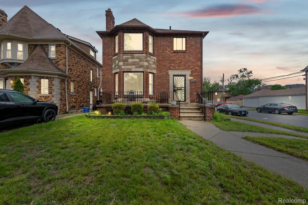 17500 Pennington Drive Detroit City MI 48221