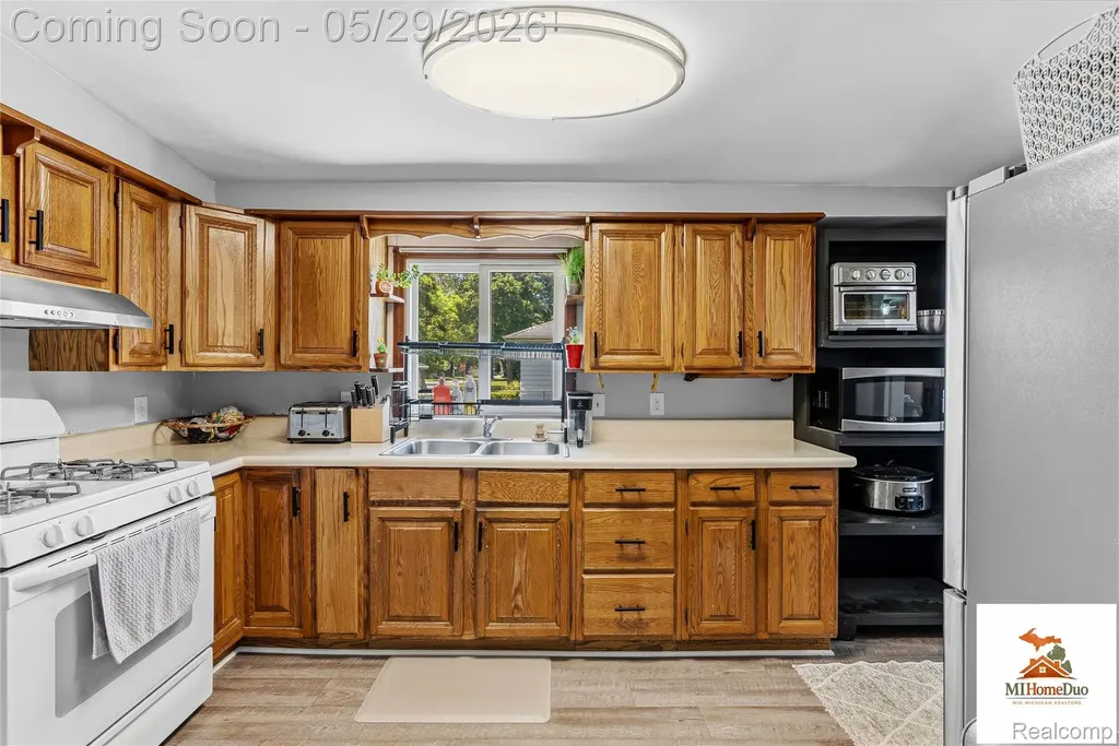 214 S Mcdonnell Street Corunna City MI 48817