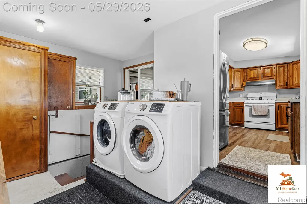 214 S Mcdonnell Street Corunna City MI 48817