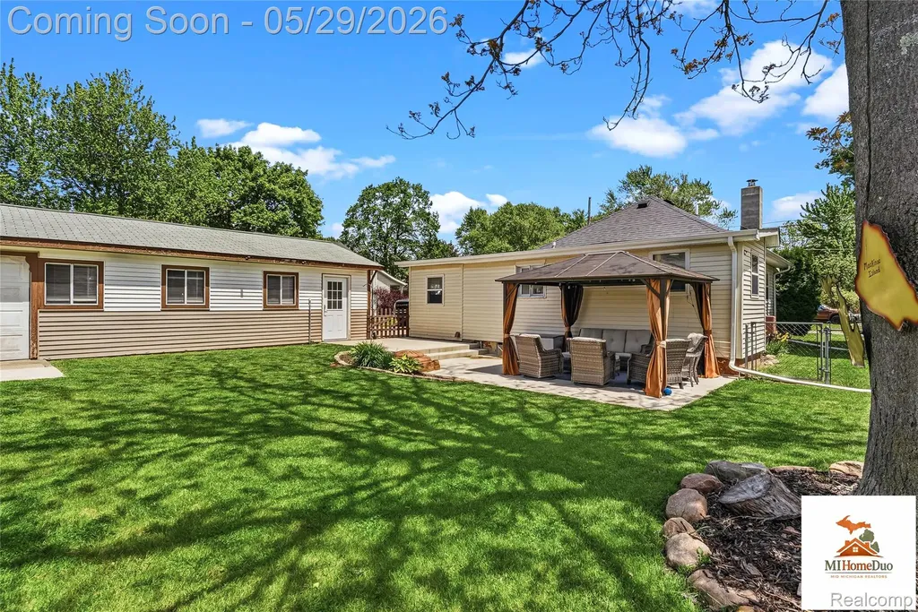 214 S Mcdonnell Street Corunna City MI 48817