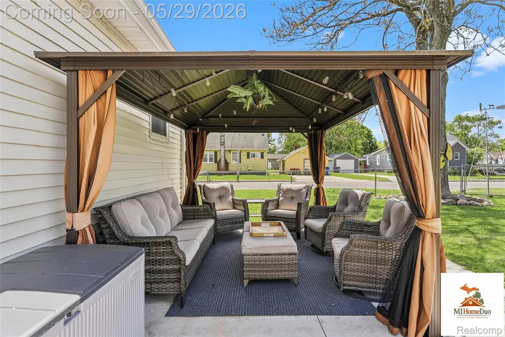 214 S Mcdonnell Street Corunna City MI 48817