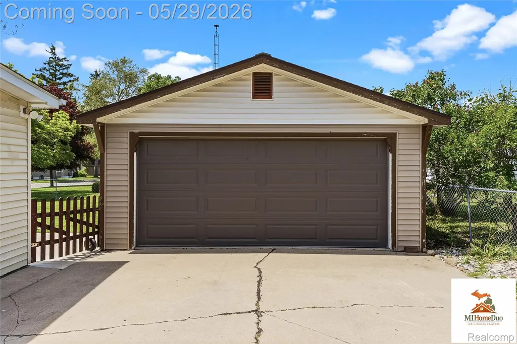 214 S Mcdonnell Street Corunna City MI 48817