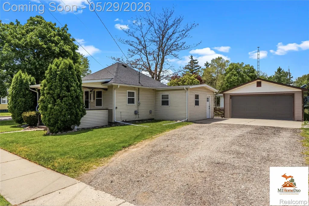 214 S Mcdonnell Street Corunna City MI 48817