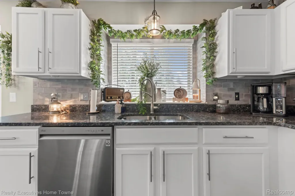 30786 Bramble Court Chesterfield Township MI 48051