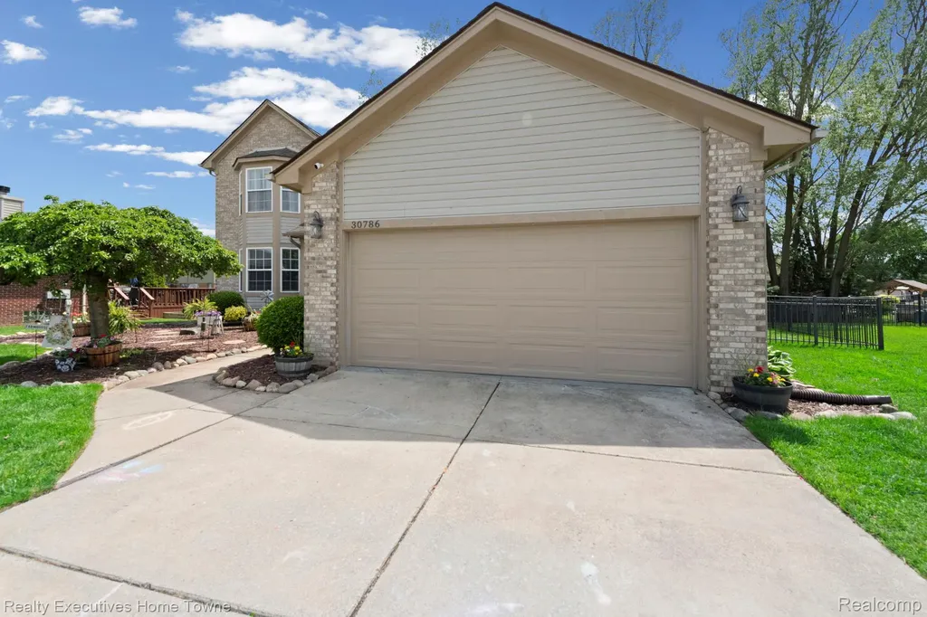 30786 Bramble Court Chesterfield Township MI 48051
