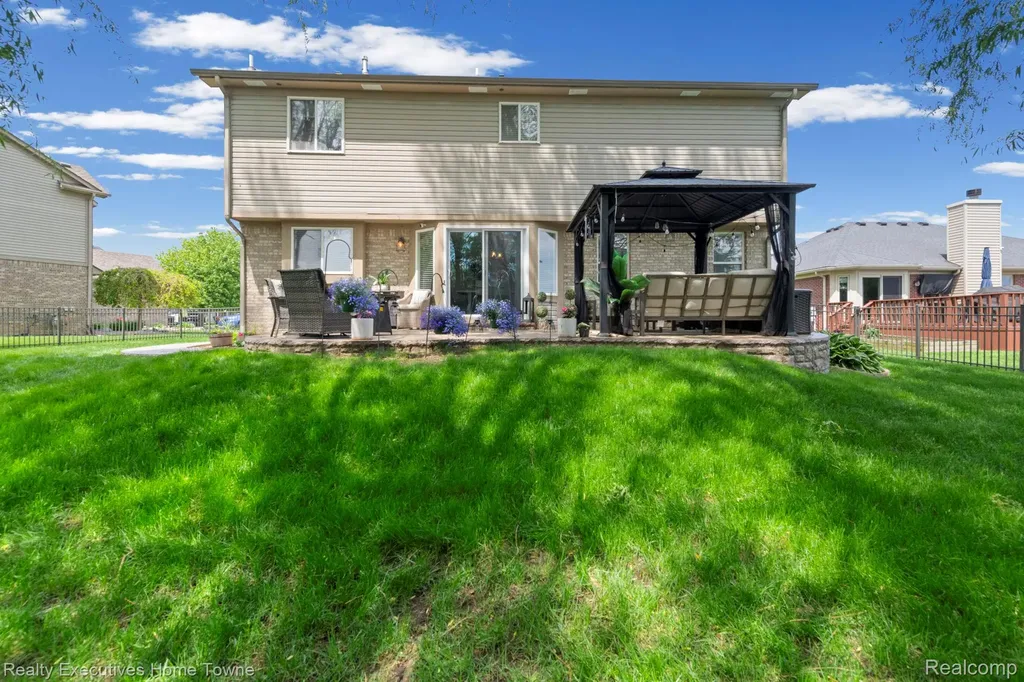 30786 Bramble Court Chesterfield Township MI 48051