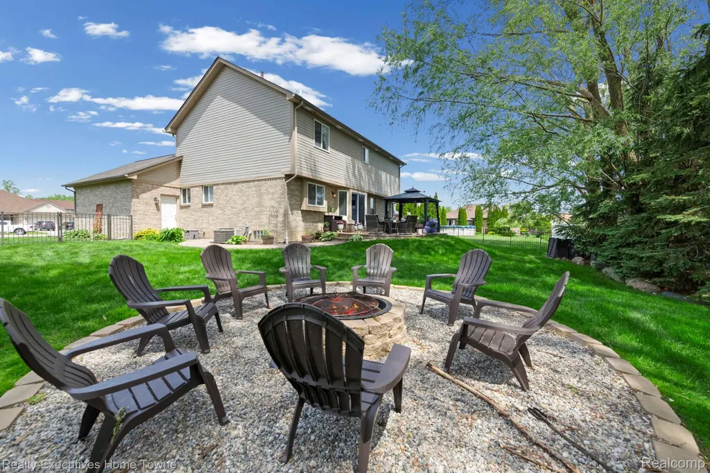 30786 Bramble Court Chesterfield Township MI 48051