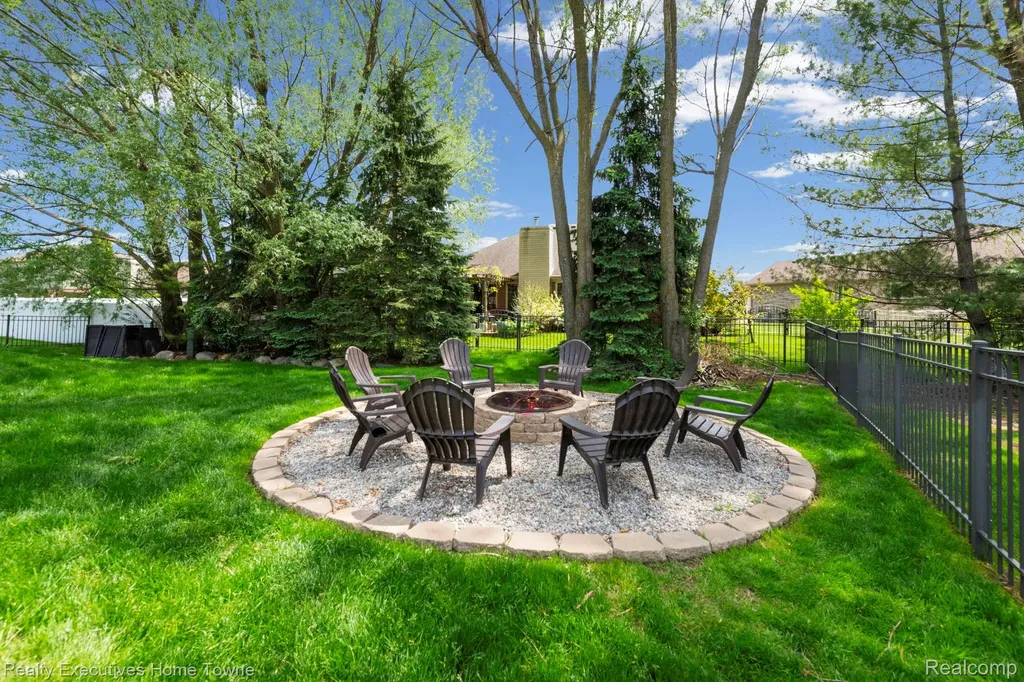 30786 Bramble Court Chesterfield Township MI 48051