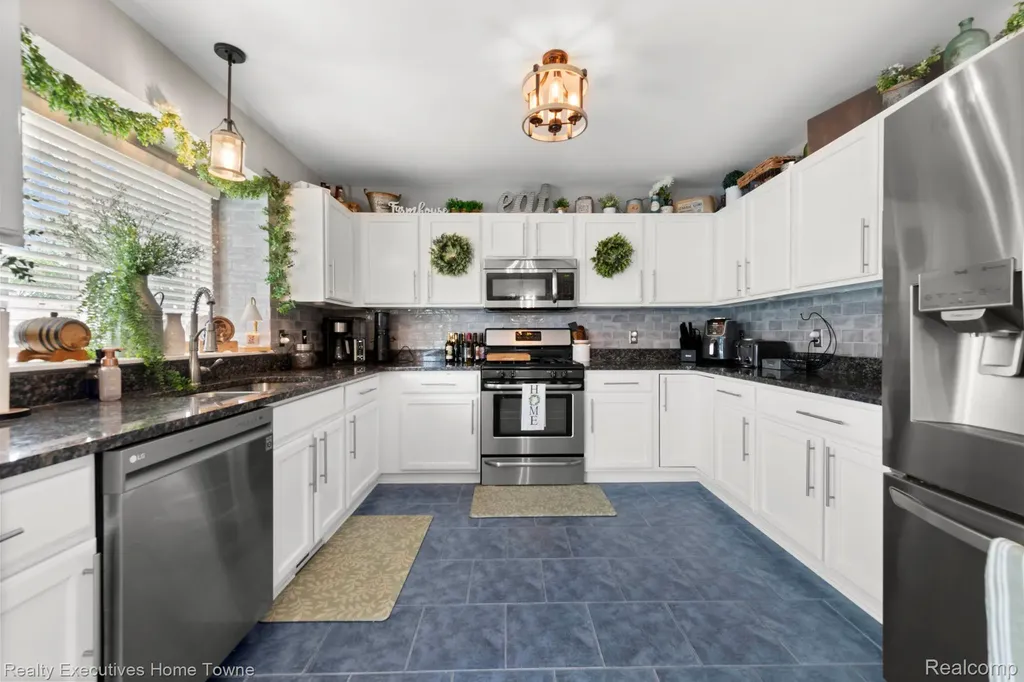 30786 Bramble Court Chesterfield Township MI 48051
