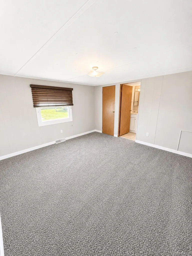 107 Foxpointe Court Swartz Creek City MI 48473