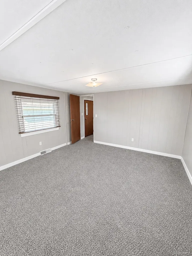 107 Foxpointe Court Swartz Creek City MI 48473