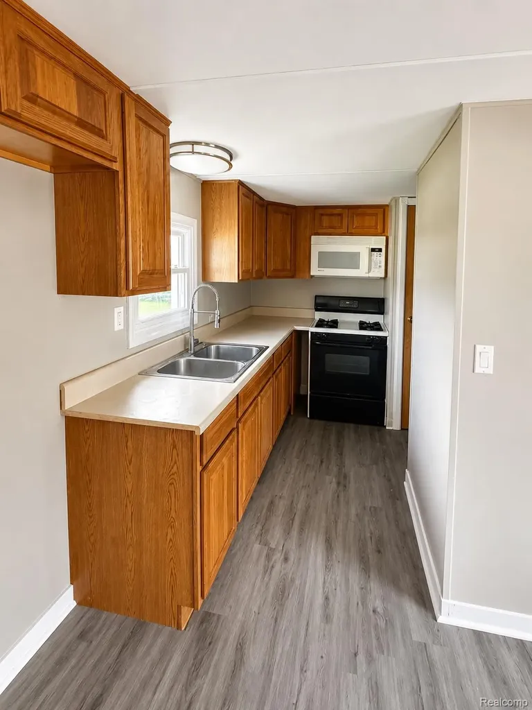 107 Foxpointe Court Swartz Creek City MI 48473