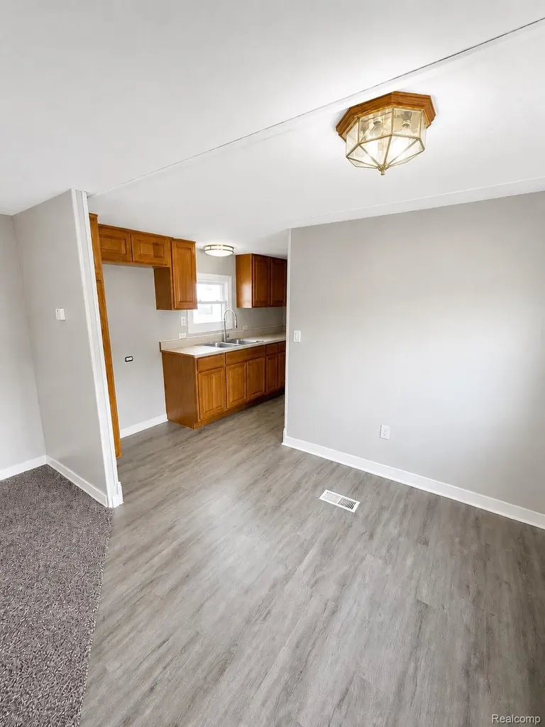 107 Foxpointe Court Swartz Creek City MI 48473