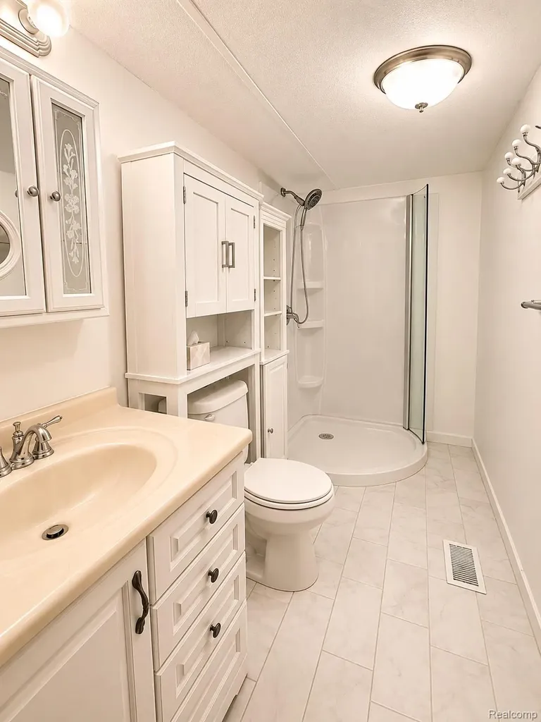 107 Foxpointe Court Swartz Creek City MI 48473