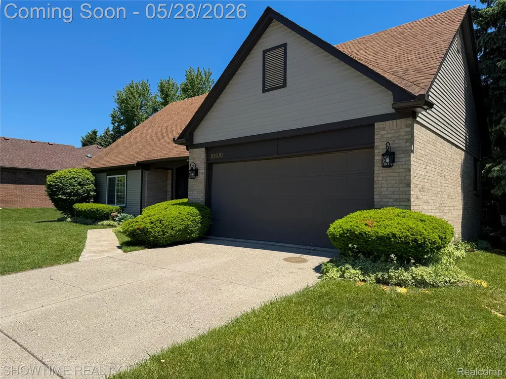 23010 Willowbrook Drive Farmington Hills City MI 48335