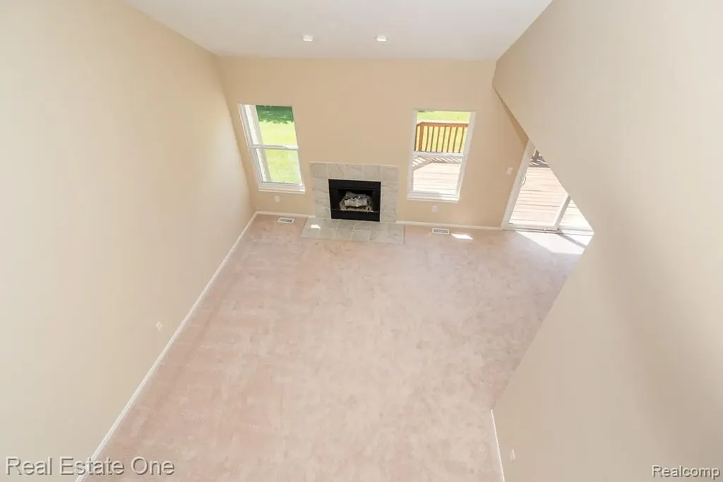 283 Whispering Hill Commerce Charter Township MI 48390