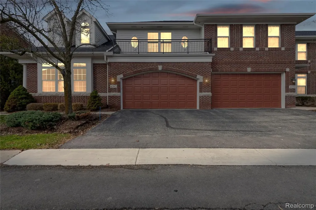 4392 Gateway Circle West Bloomfield Charter Township MI 48322