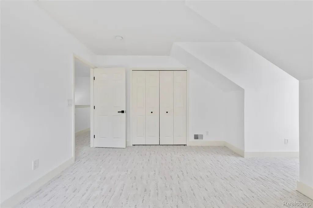 4392 Gateway Circle West Bloomfield Charter Township MI 48322
