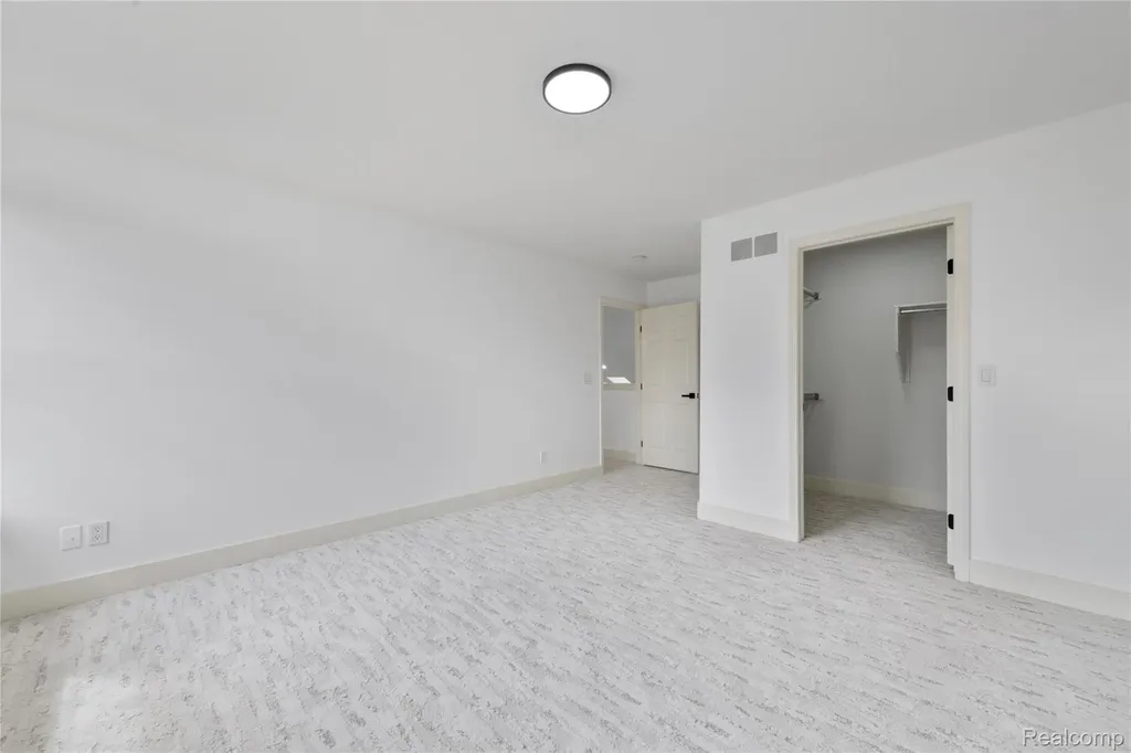 4392 Gateway Circle West Bloomfield Charter Township MI 48322