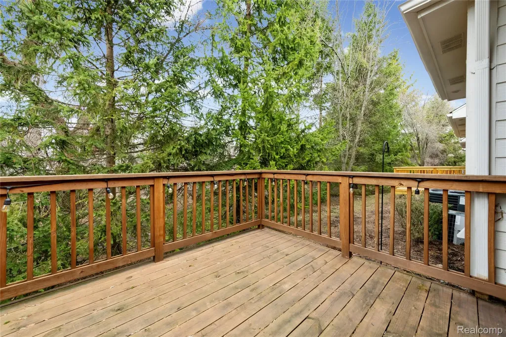 4392 Gateway Circle West Bloomfield Charter Township MI 48322