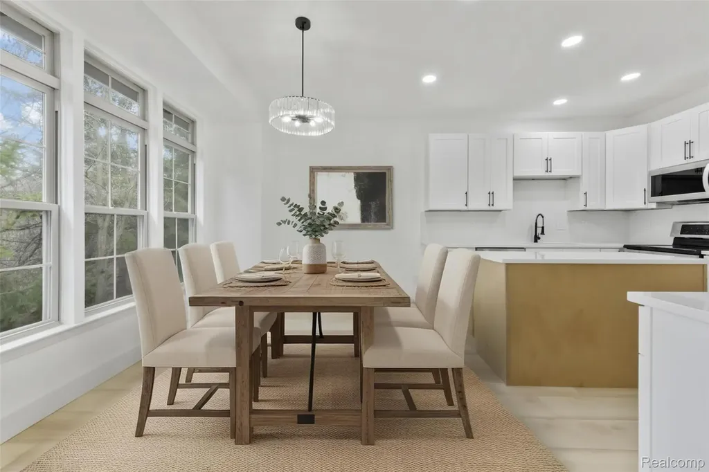 4392 Gateway Circle West Bloomfield Charter Township MI 48322