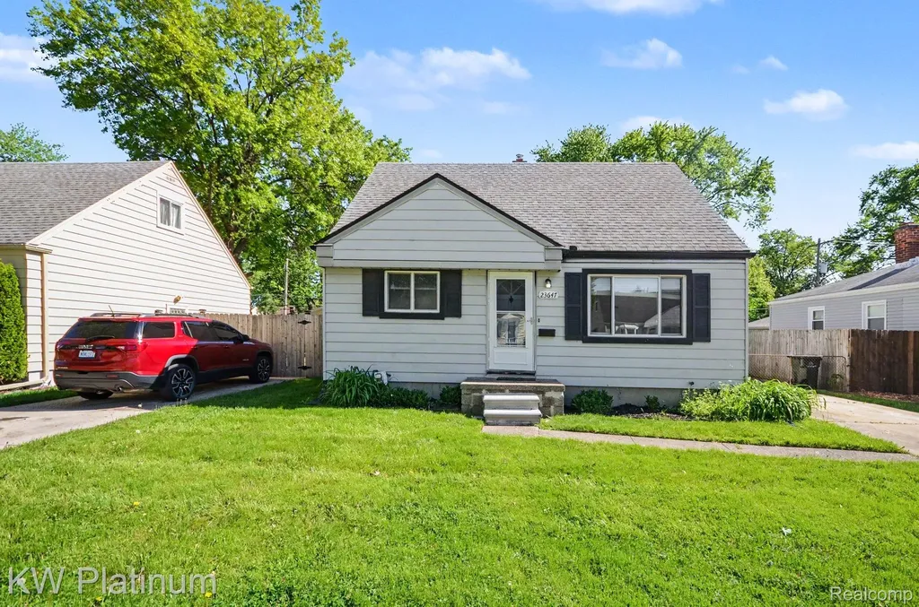 23647 Beverly Street St. Clair Shores City MI 48082