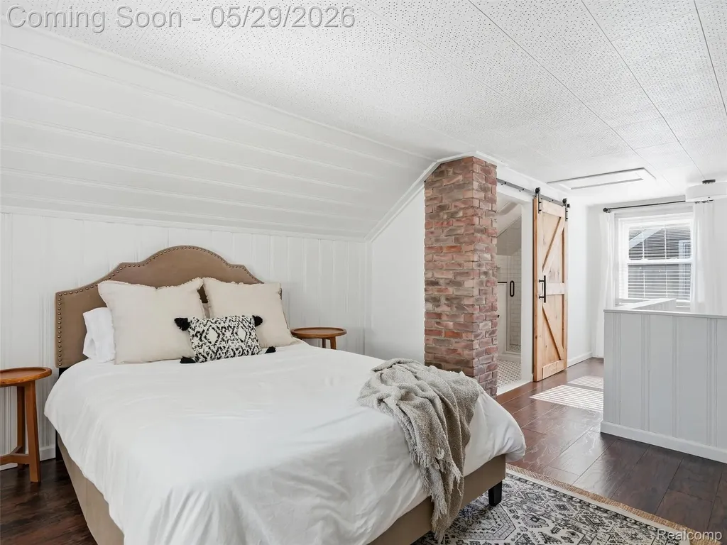 2218 Sprague Avenue Royal Oak City MI 48067