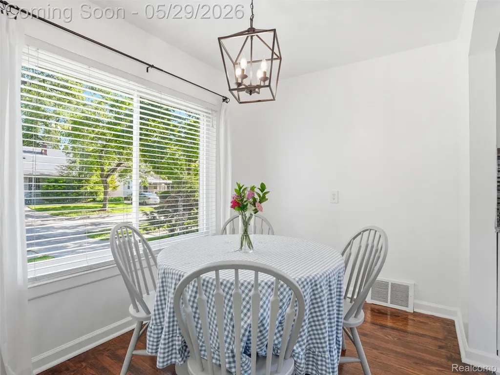 2218 Sprague Avenue Royal Oak City MI 48067
