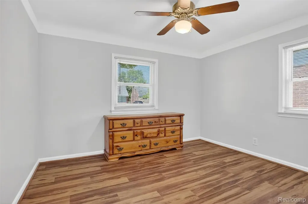 9709 Park Avenue Allen Park City MI 48101