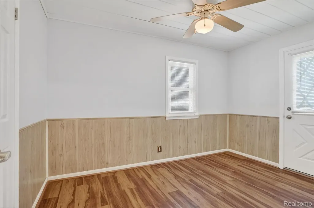 9709 Park Avenue Allen Park City MI 48101