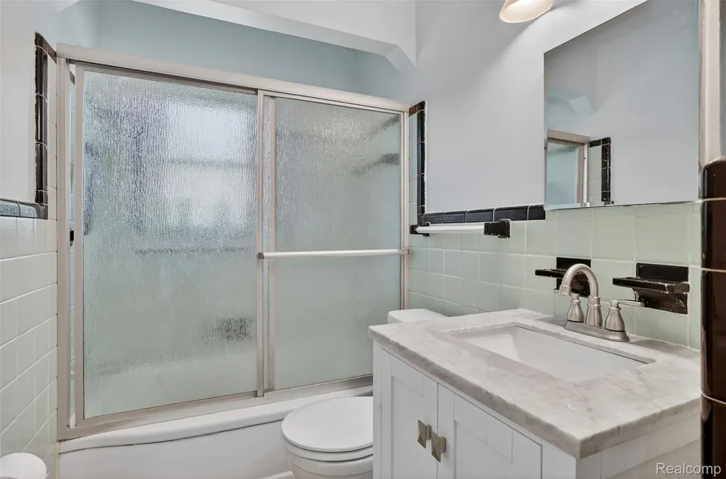 9709 Park Avenue Allen Park City MI 48101