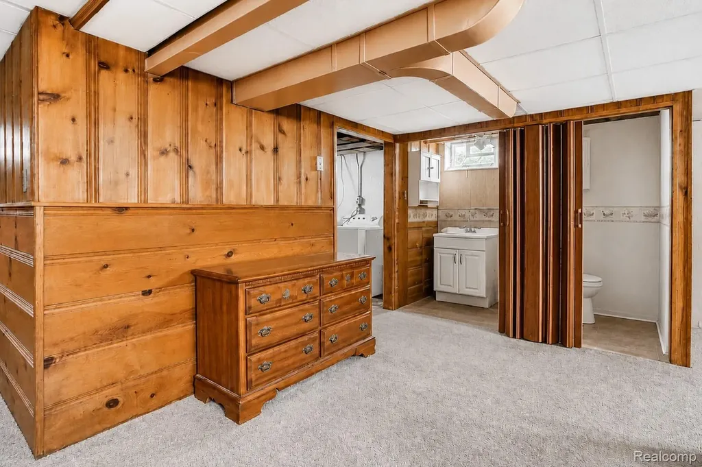 9709 Park Avenue Allen Park City MI 48101